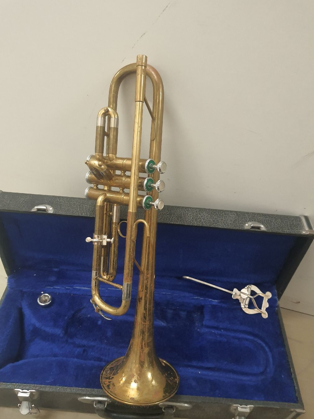 Strumenti musicali: Trompette avec coffre  – Usato da Pont-de-la-Morge venduto da Mirabelle0 4