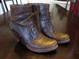 Braune Leder Stiefeletten mit Absatz, Grösse 40