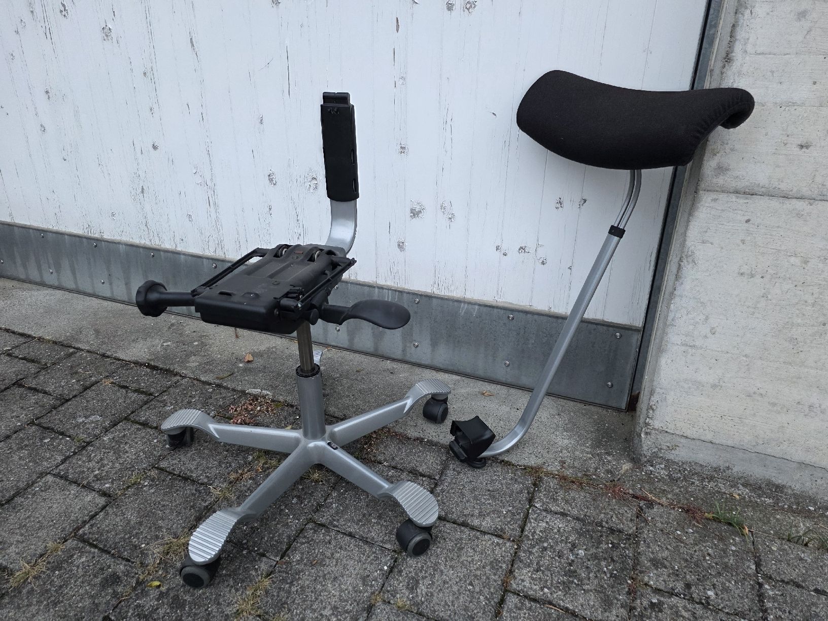 Håg Stühle: HAG Ersatzteile – Gebraucht aus Schaffhausen von 321Roadtrip