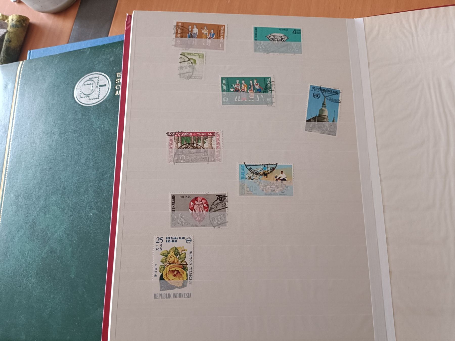 Album: Briefmarken Album – Usato da Luzern venduto da tristan696 5