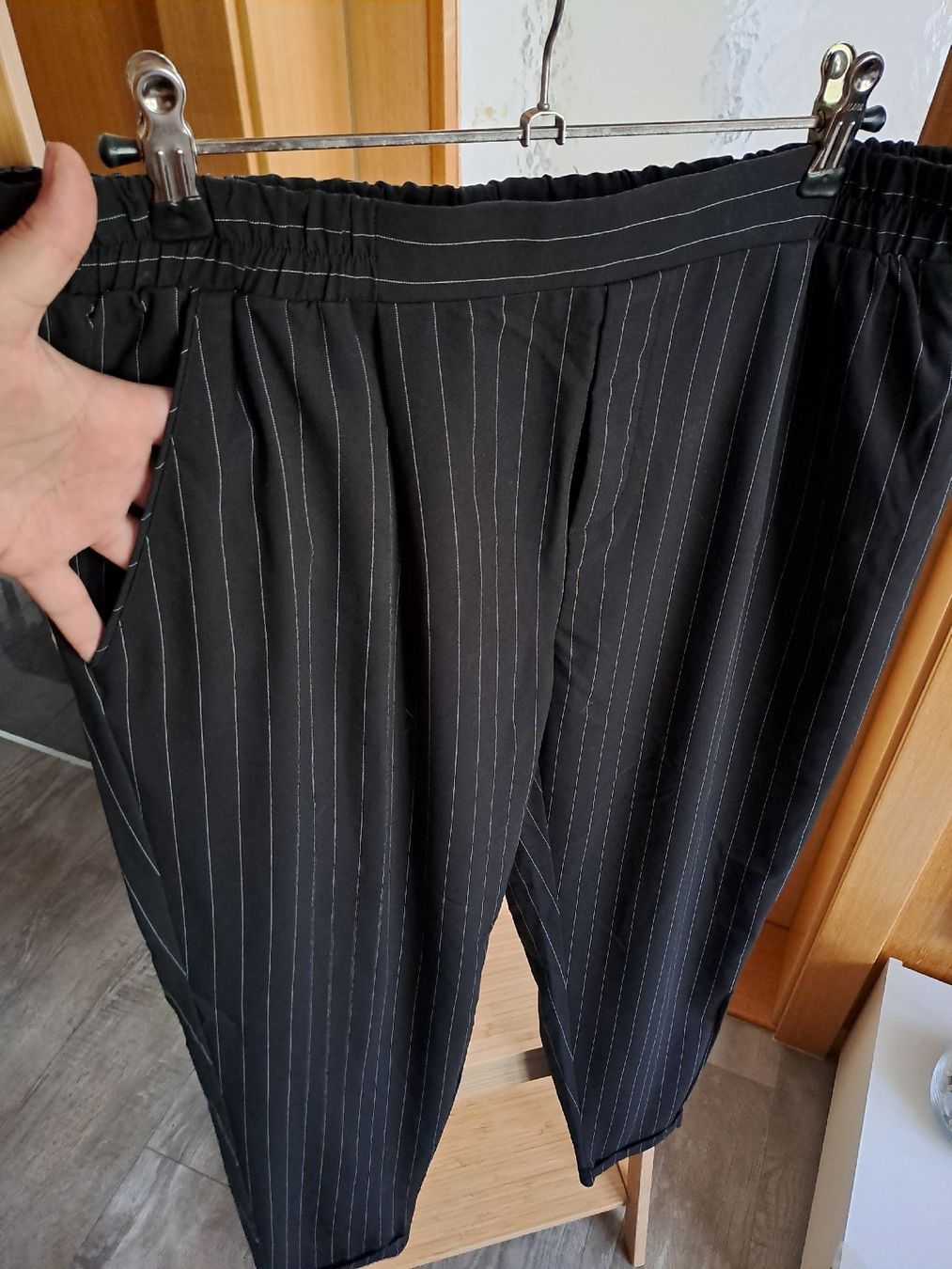 Pantaloni: Damenhosen gestreift Marke chicoree Grösse L  – Usato da Rickenbach LU venduto da bishiida 1