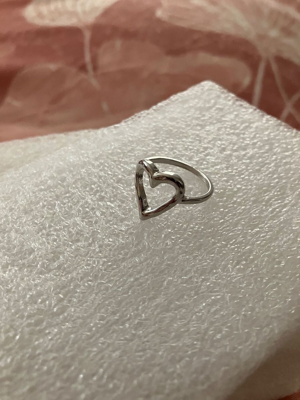 Anelli: Hübscher silberfarbener Ring mit Herz, neu – Nuovo (secondo la descrizione) da Affoltern am Albis venduto da Dlotti 2