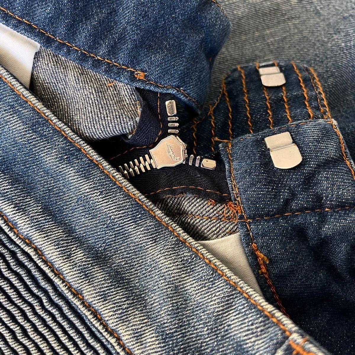 Balmain Jeans: BALMAIN Distressed Biker Jeans – Nuovo (secondo la descrizione) da Emmen venduto da Avviivva_Com2023 8