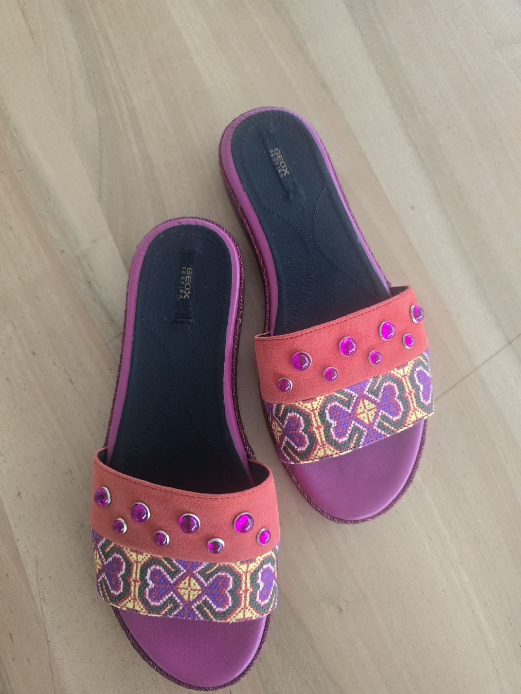 Geox Scarpe da donna: Geox Pantoletten,  Gr.37 neuwertig – Nuovo (secondo la descrizione) da Rorschacherberg venduto da Olgamedved 4