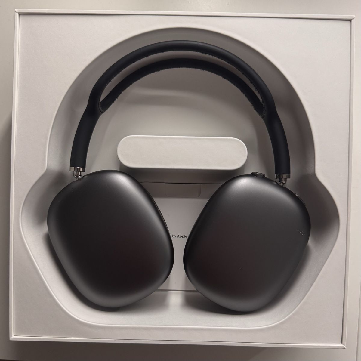 Apple Cuffie: Apple Airpods Pro Max Space Grey – Usato da Sissach venduto da jameliagr 4