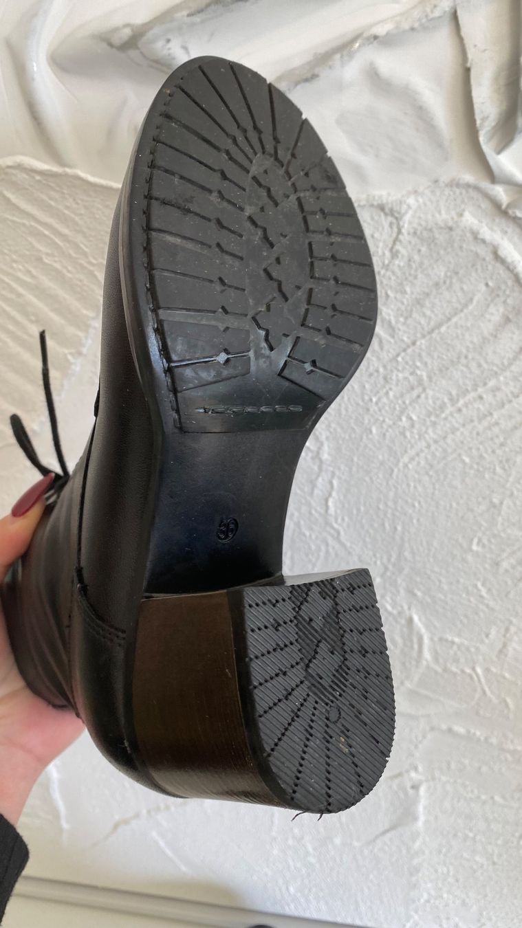 Scarpe da donna: Leder Stoefeletten Grösse 36 – Nuovo (secondo la descrizione) da Brüttisellen venduto da kat_g7jv 2