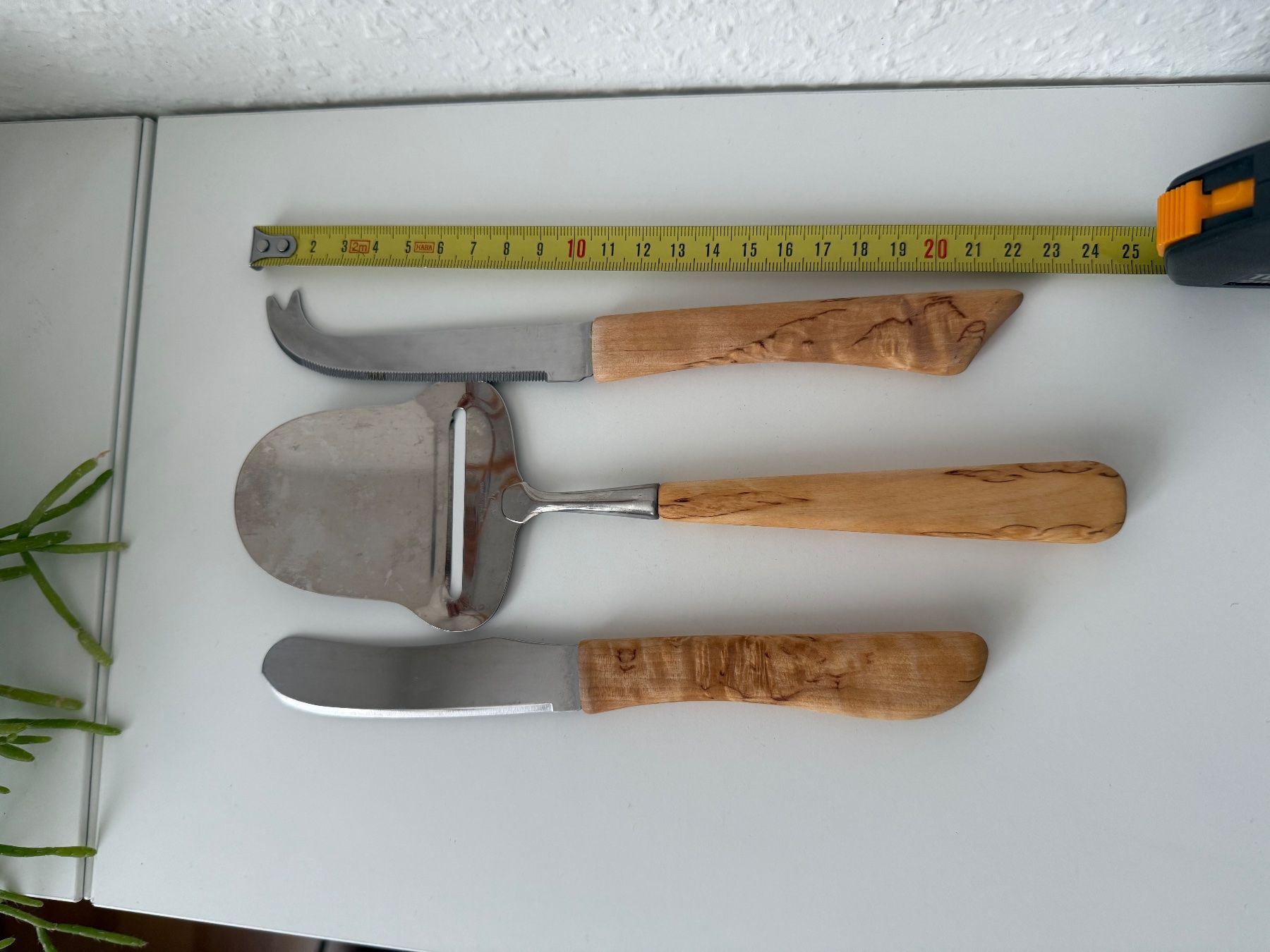 Set di posate: Käsebesteck mit Olivenholzgriff 3-teilig – Usato da Basel venduto da jetzt-wird-gemistet 2