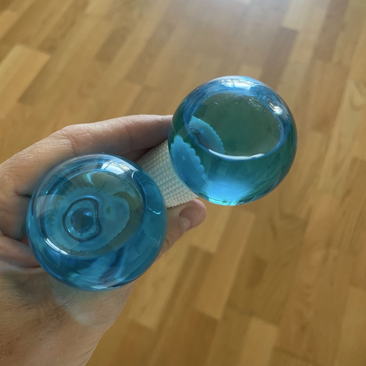 Cura del viso: Eiskugeln Gesichtspflege blau 2er Set neu – Nuovo (secondo la descrizione) da Utzenstorf venduto da beatrice.ch 2
