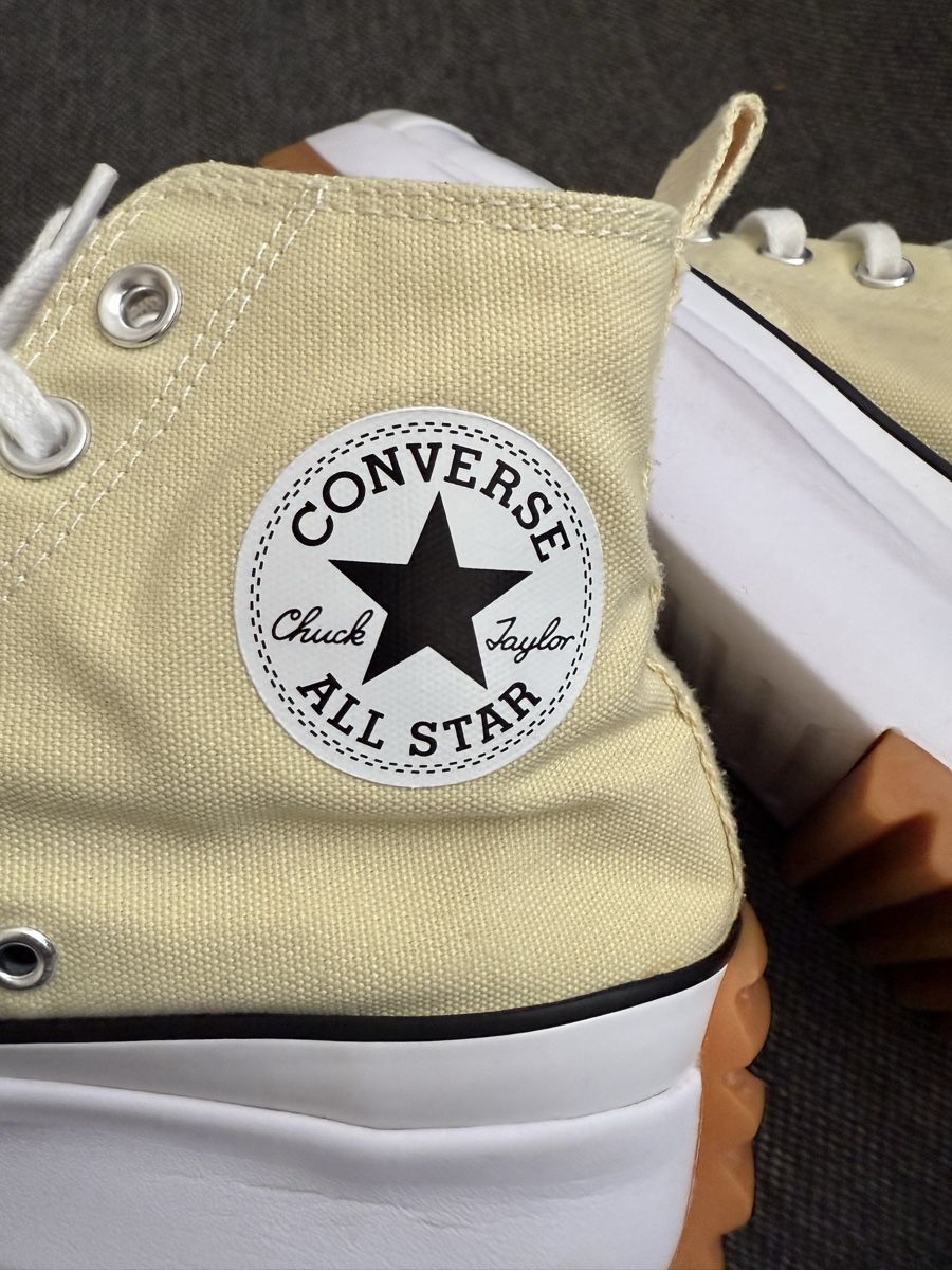 Converse Scarpe da donna: Converse Chuck Taylor – Nuovo (secondo la descrizione) da Le Locle venduto da tchanatakoua 1