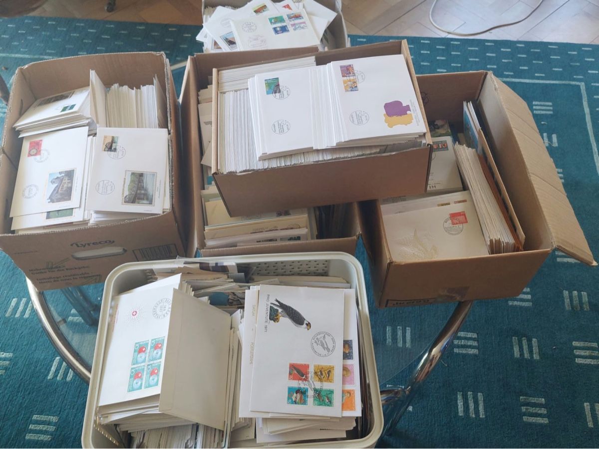 Tutti i francobolli: Nachlass Sammlung über 1000 CH FDC – Usato da Duebendorf venduto da 69R81y
