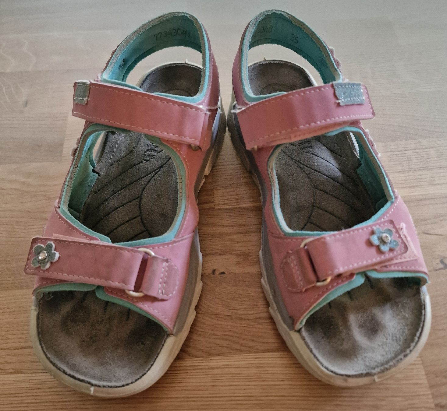 Scarpe per ragazze: Sandalen grösse 35 – Usato da Frutigen venduto da Maqua