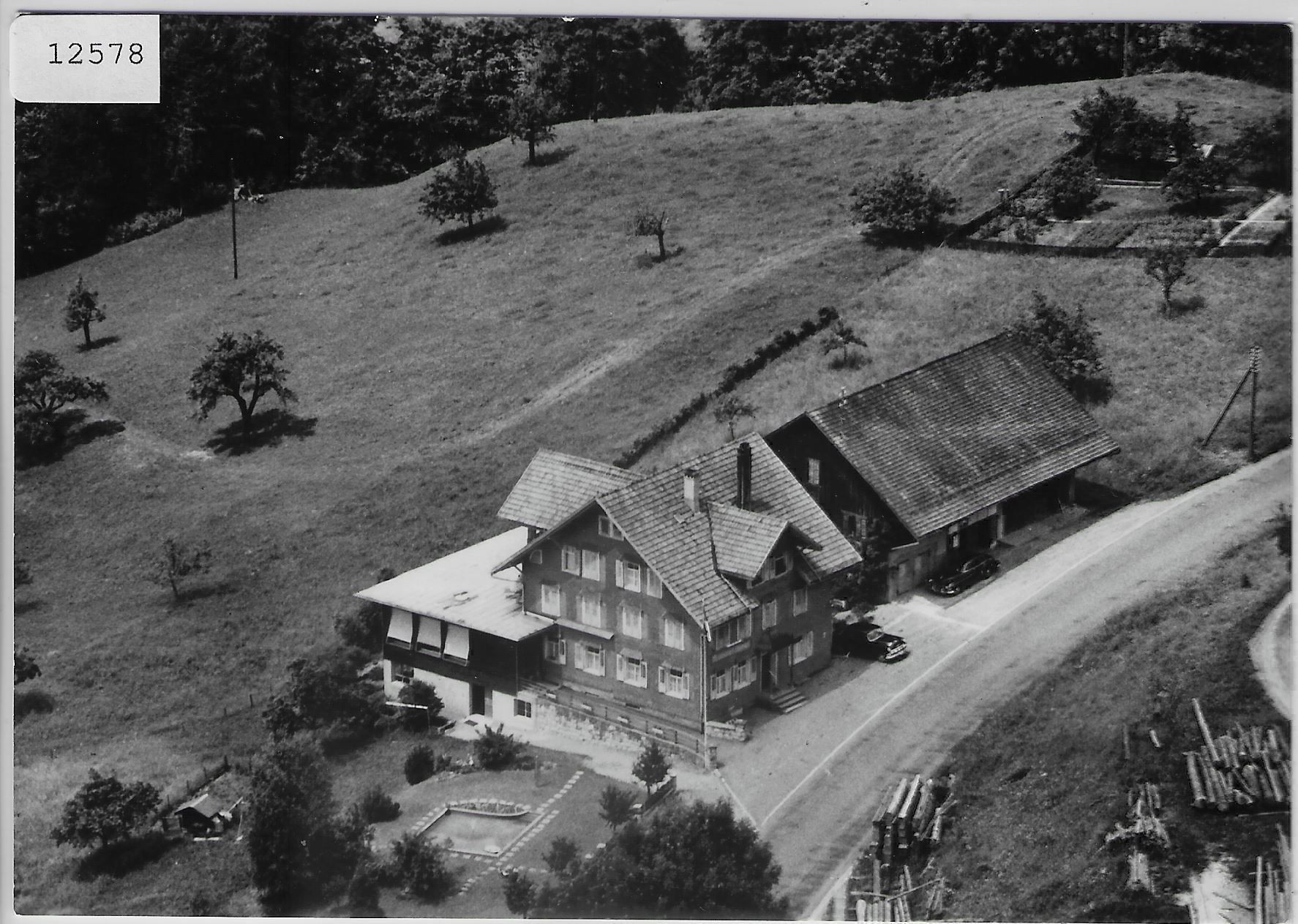 Cartoline postali: Flugaufnahme Rest. Sternen Uetliburg ob – Antico da Ettingen venduto da Kartenplanet