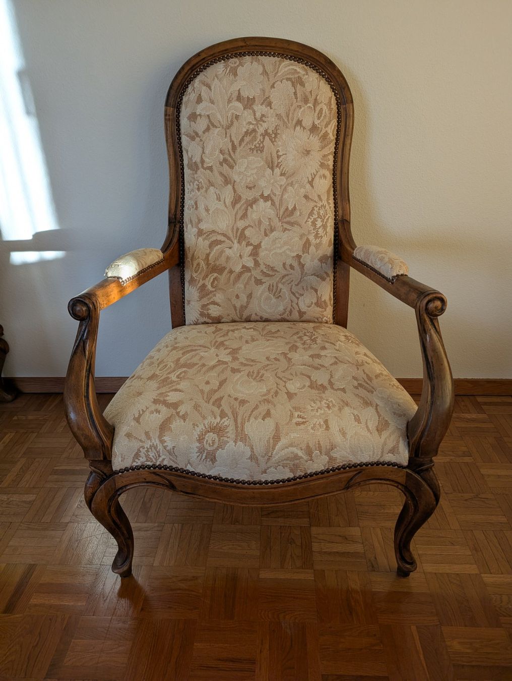 Poltrone: Klassischer Polstersessel im Louis Philippe-Stil – Usato da Romanshorn venduto da UrbanMercato