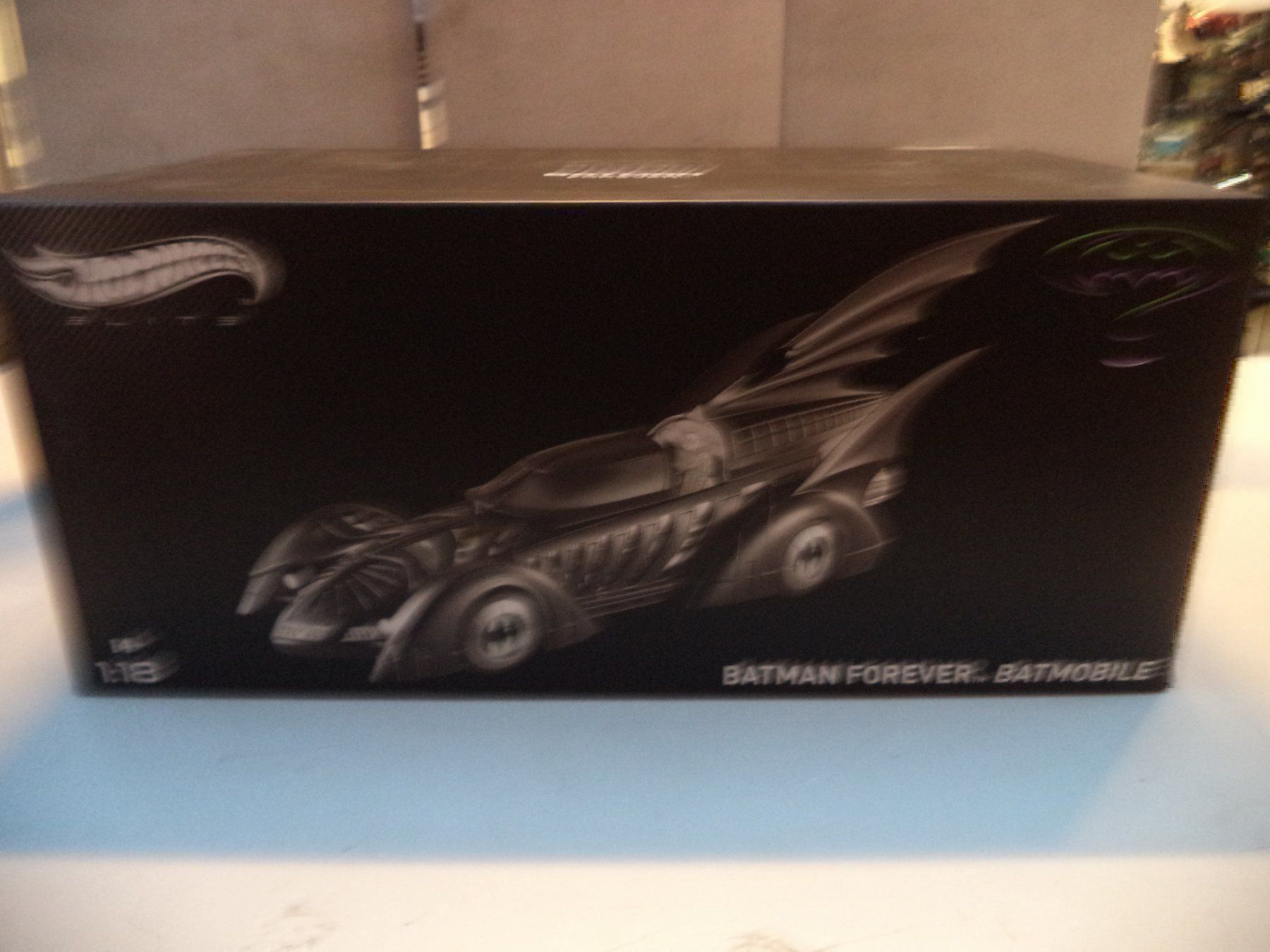 Hot Wheels Modellautos: BATMAN FOREVER BATMOBILE 1:18 – Neu und originalverpackt aus Rieden AG von Wirth03 7