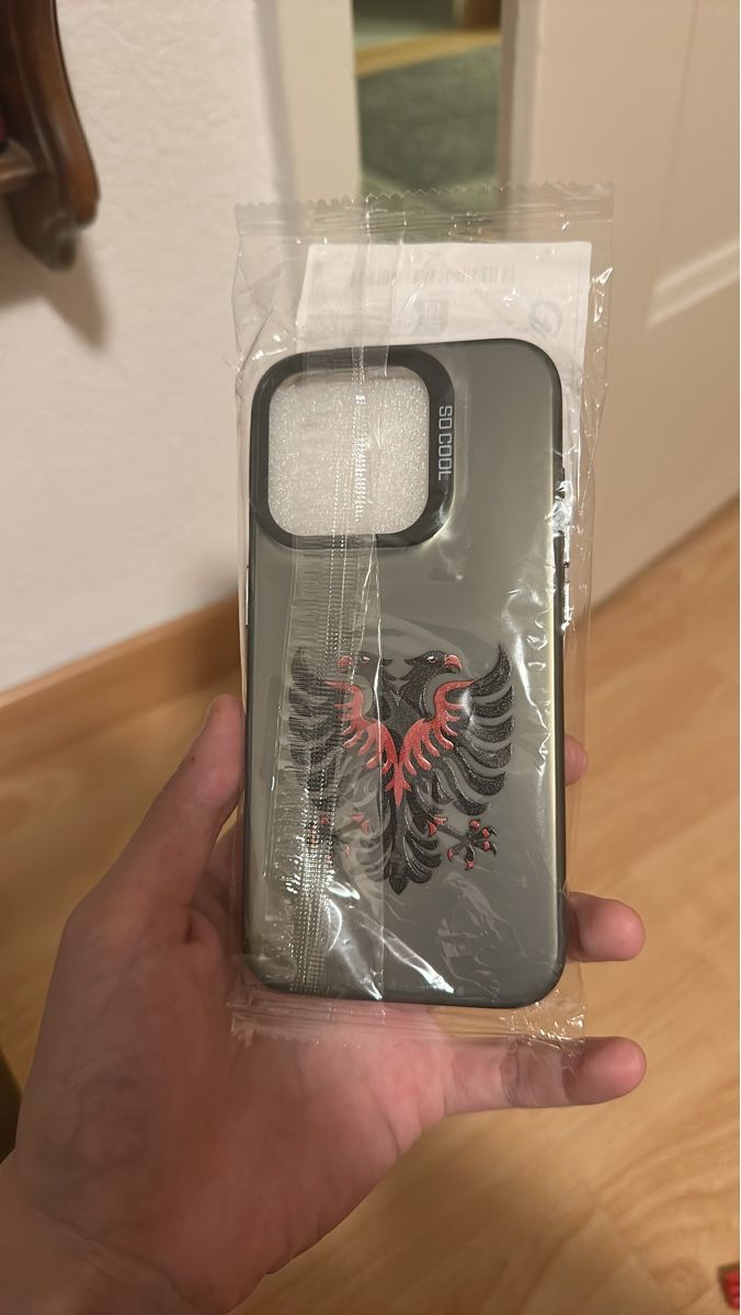Covers & Schutzfolien: Schutzhülle IPhone 15 Pro neu – Neu und originalverpackt aus Dietikon von sal_zdn5