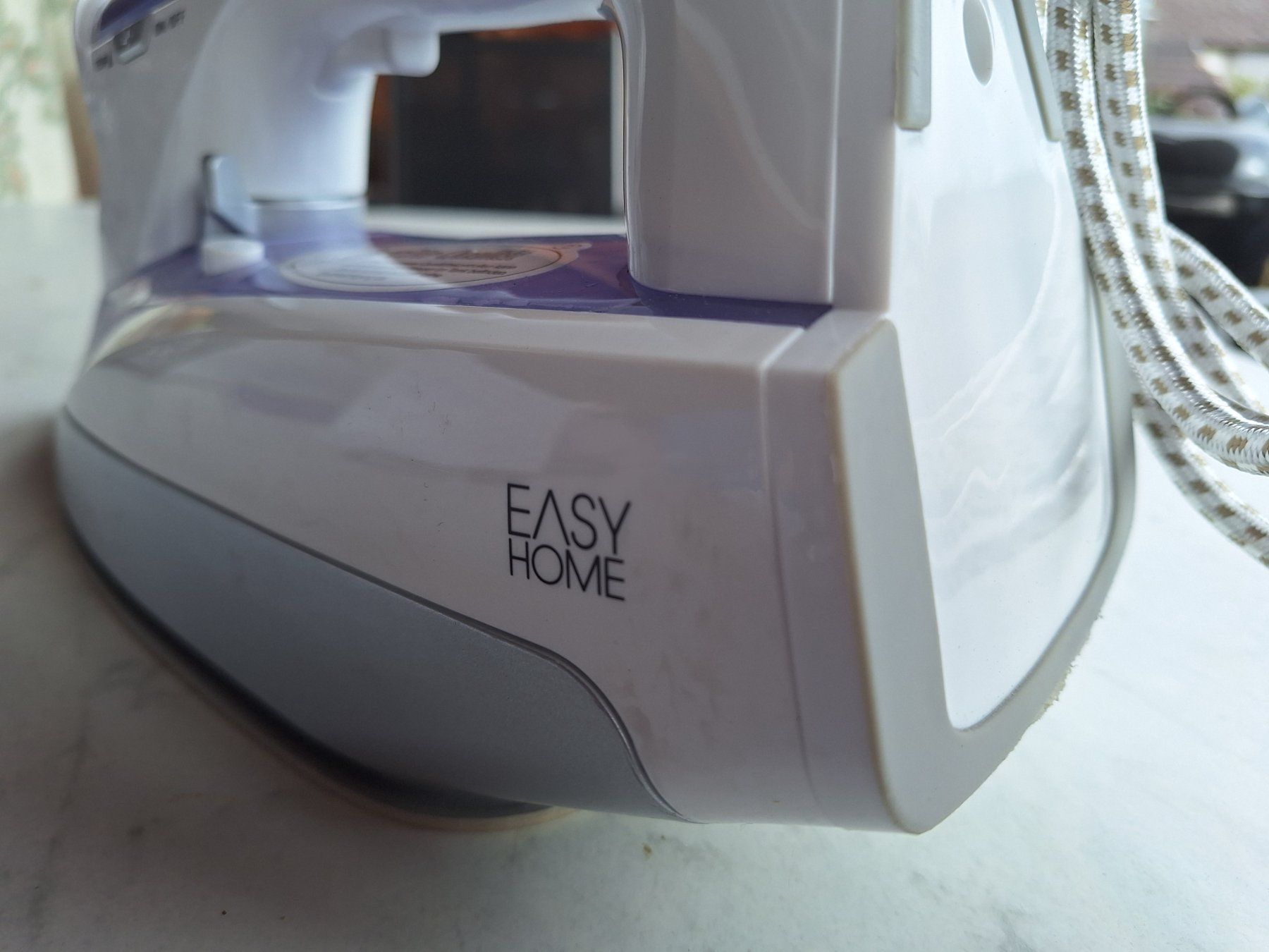 Ferri da stiro: IONIC DAMPFBÜGELEISEN EASY HOME – Nuovo (secondo la descrizione) da Huttwil venduto da Kunterbuntli 2