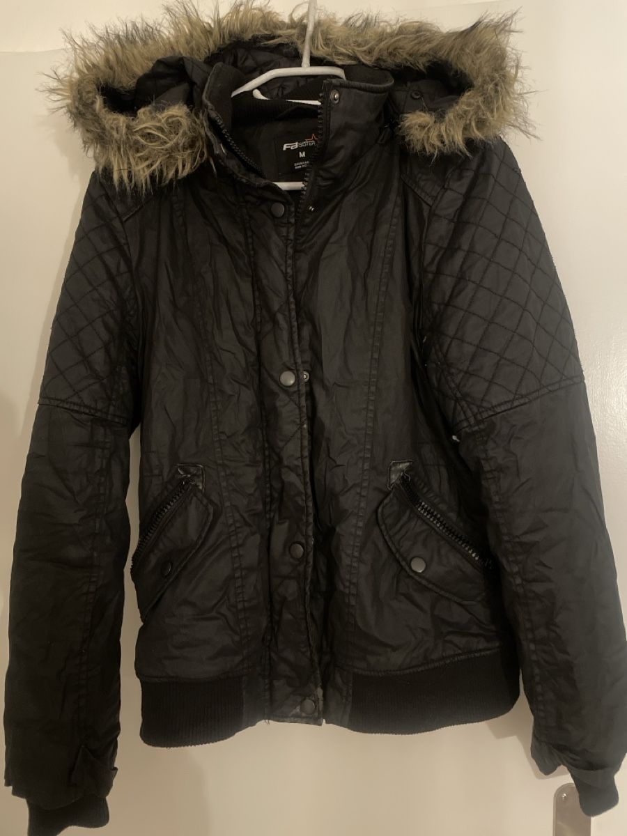 Giacche: Winterjacke Damen Gr. M schwarz – Usato da Schaffhausen venduto da Kolibri023