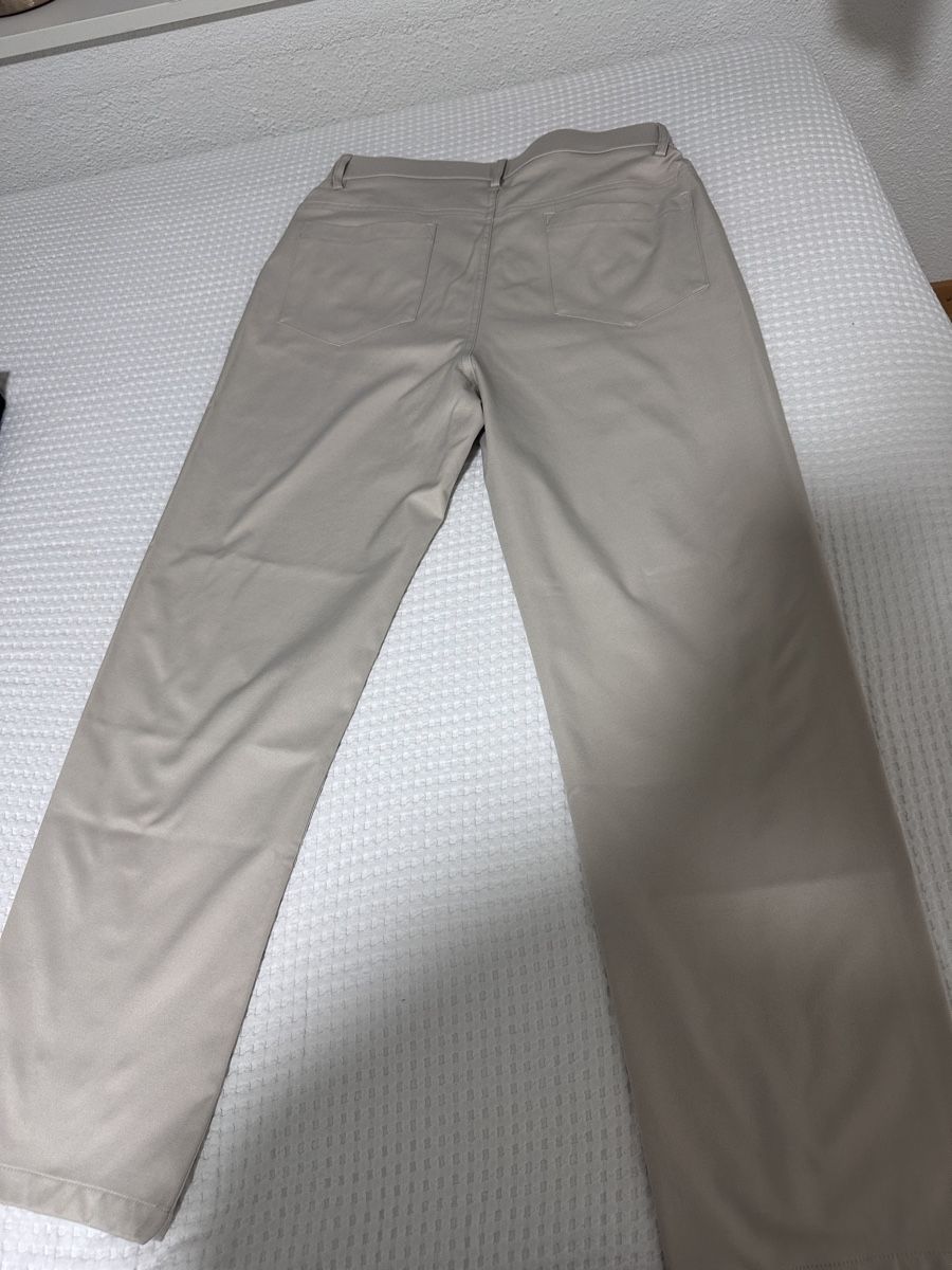 Pantaloni: Hosen beige Grosse M Neuzustand – Nuovo e nell'imballaggio originale da Oberurnen venduto da nes_8xqt 2