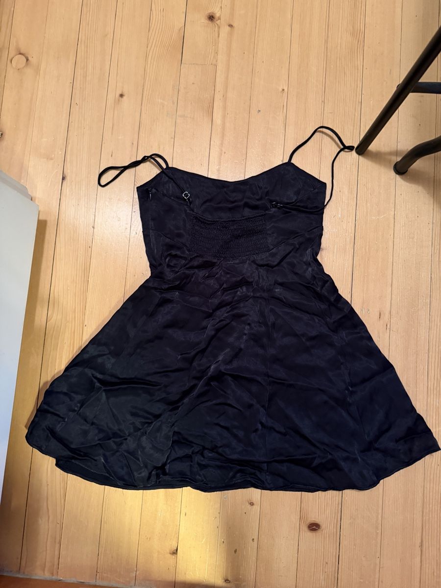Zara Kleider: Zara Kleid – Neu (gemäss Beschreibung) aus Oberägeri von mic_m272 1