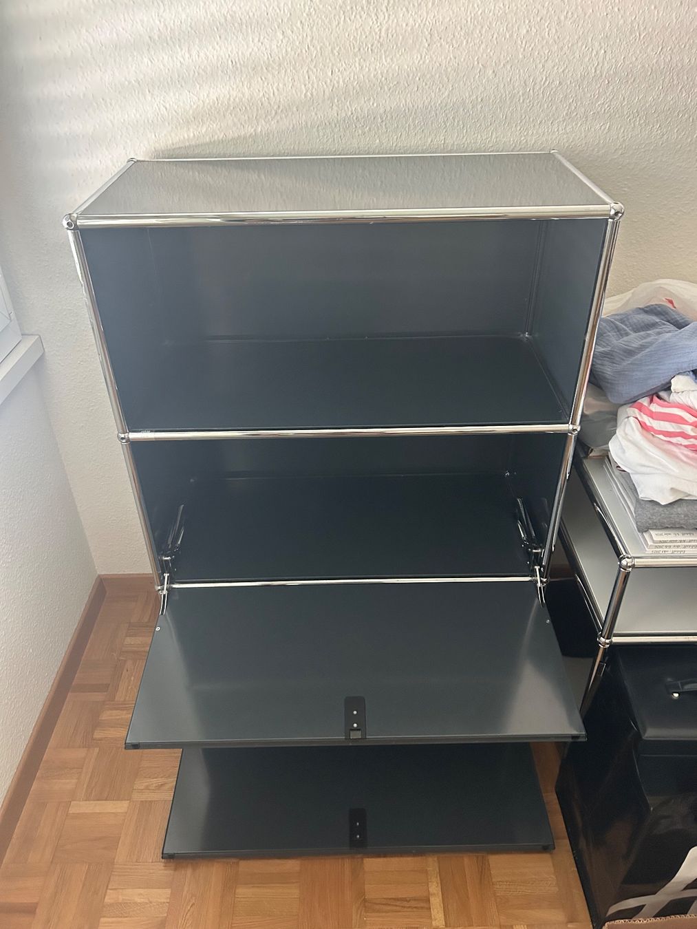 USM Scaffali: USM Haller Sideboard – Usato da Baar venduto da Nnmae 1