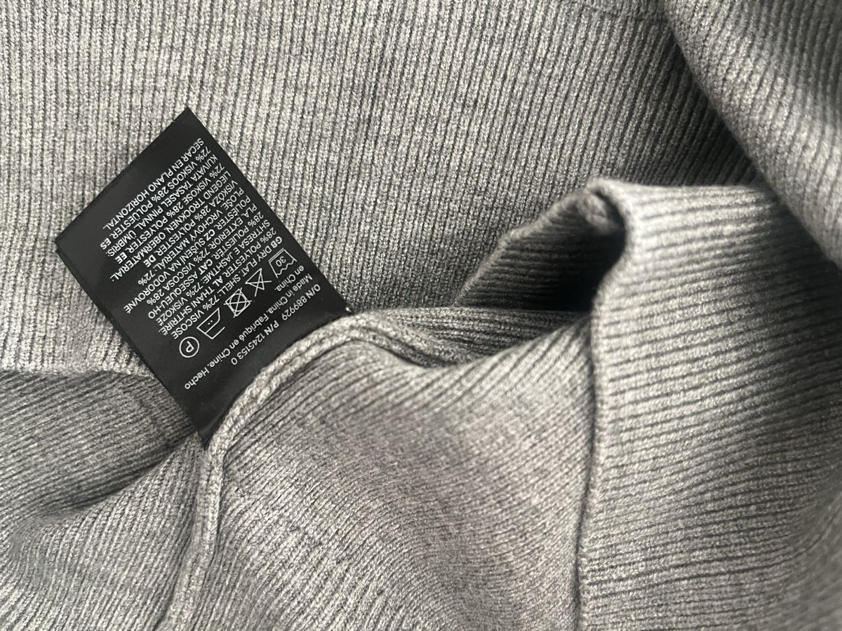 H&M Lotti di vestiti: 2 Damen Pullover grau mit Steindekor – Nuovo (secondo la descrizione) da Olten venduto da sae_82z2 8