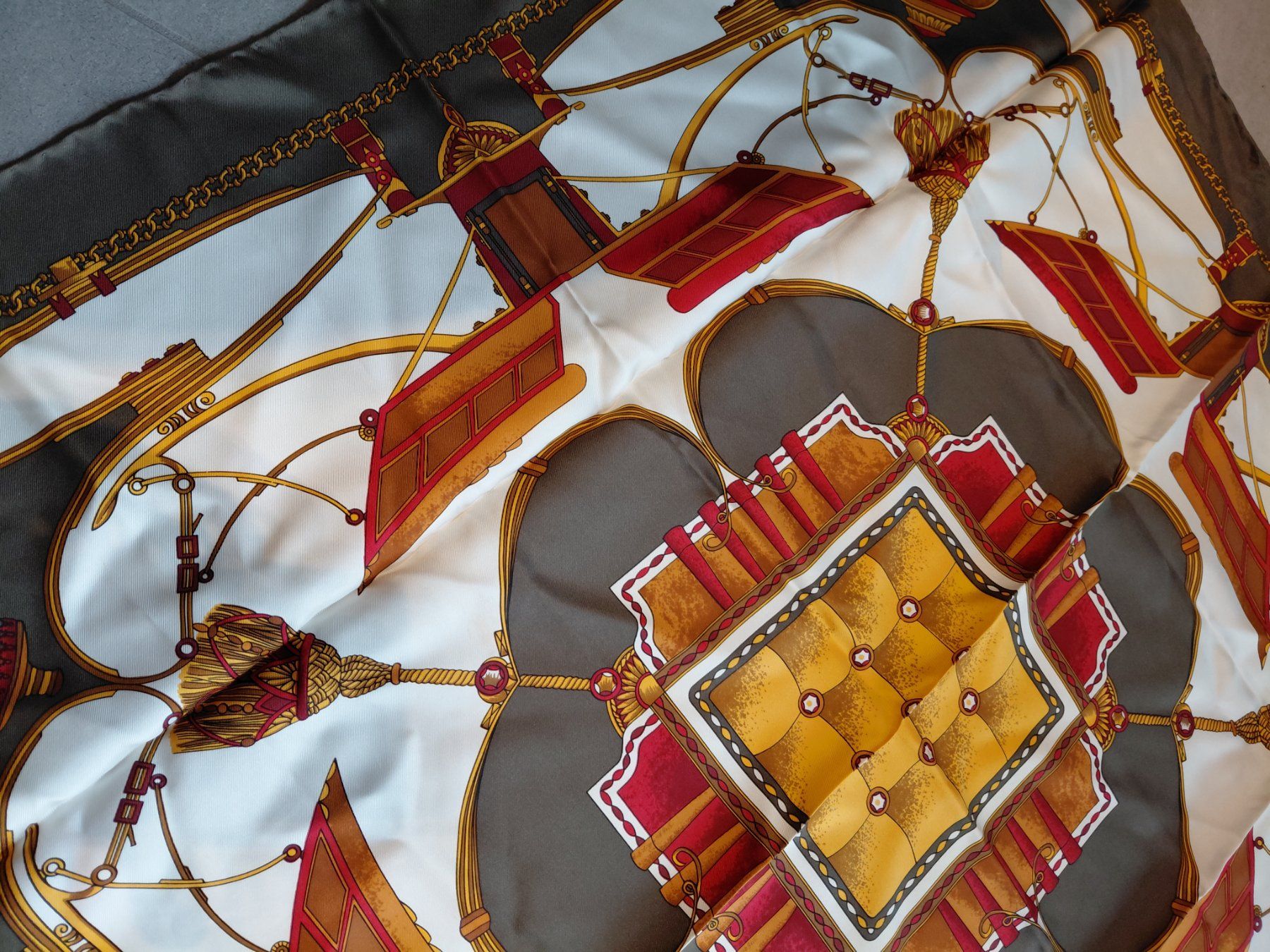 Foulards, Tücher & Schals: Foulard Seide – Gebraucht aus Zürich von Rosys 2