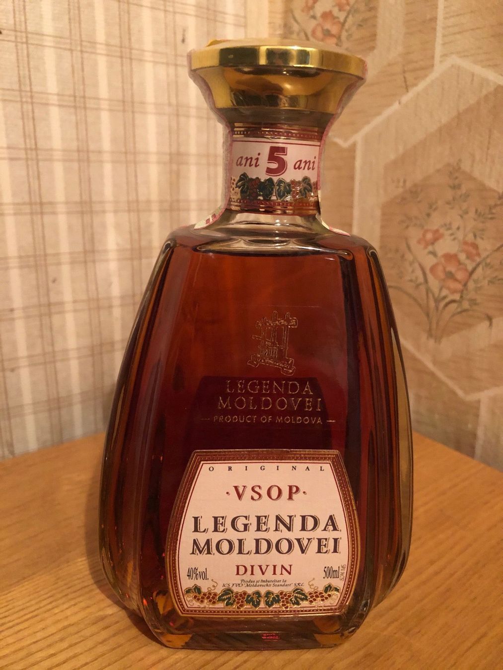 Bevande alcoliche: DIVIN Legenda Moldovei V.S.O.P. 5 J – Nuovo e nell'imballaggio originale da Wald ZH venduto da mlnt