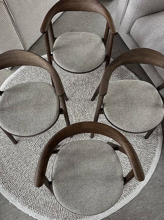 Bolia Sedie: NEU! Bolia Swing upholstered Dining Chair 4er Set – Nuovo e nell'imballaggio originale da Ramsen venduto da uniquetones.ch