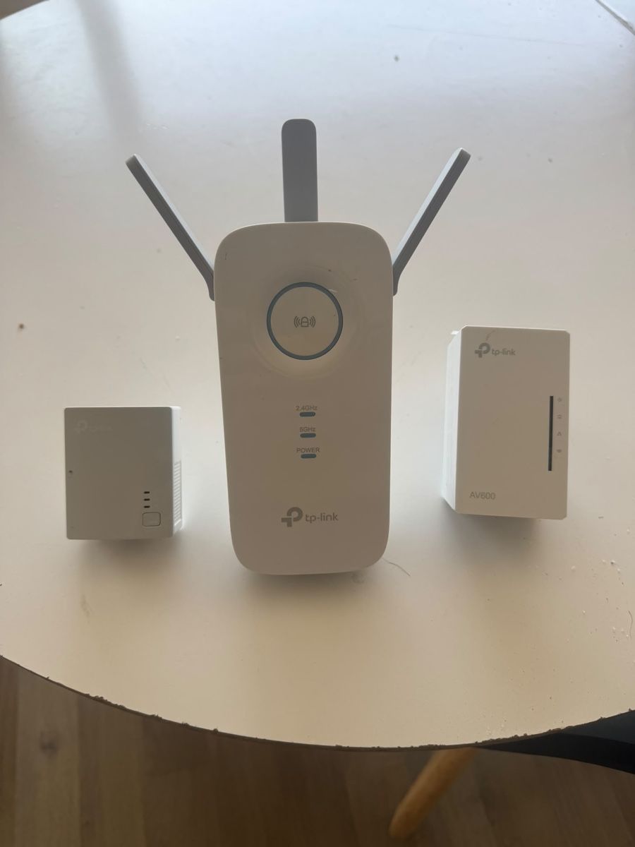 TP-Link WiFi: Tp link wifi et répétiteur  – Usato da Peseux venduto da vig_tkt6