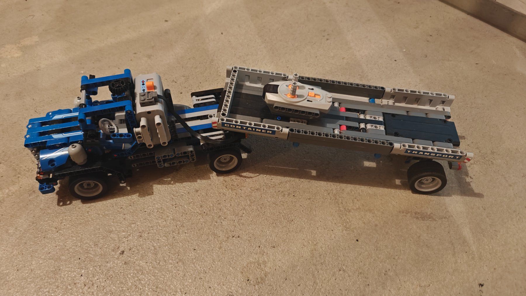 Lego Kit di costruzioni: LEGO Technic 8052 Container Truck – Usato da Kaltbrunn venduto da Boesi_1600