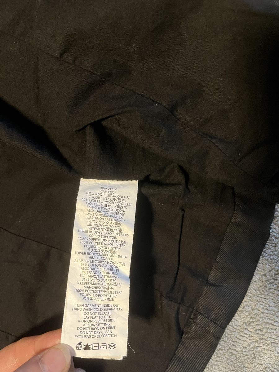 Armani Giacche: Armani Exchange Women's Jacket Black – Usato da Kreuzlingen venduto da Hildah 3