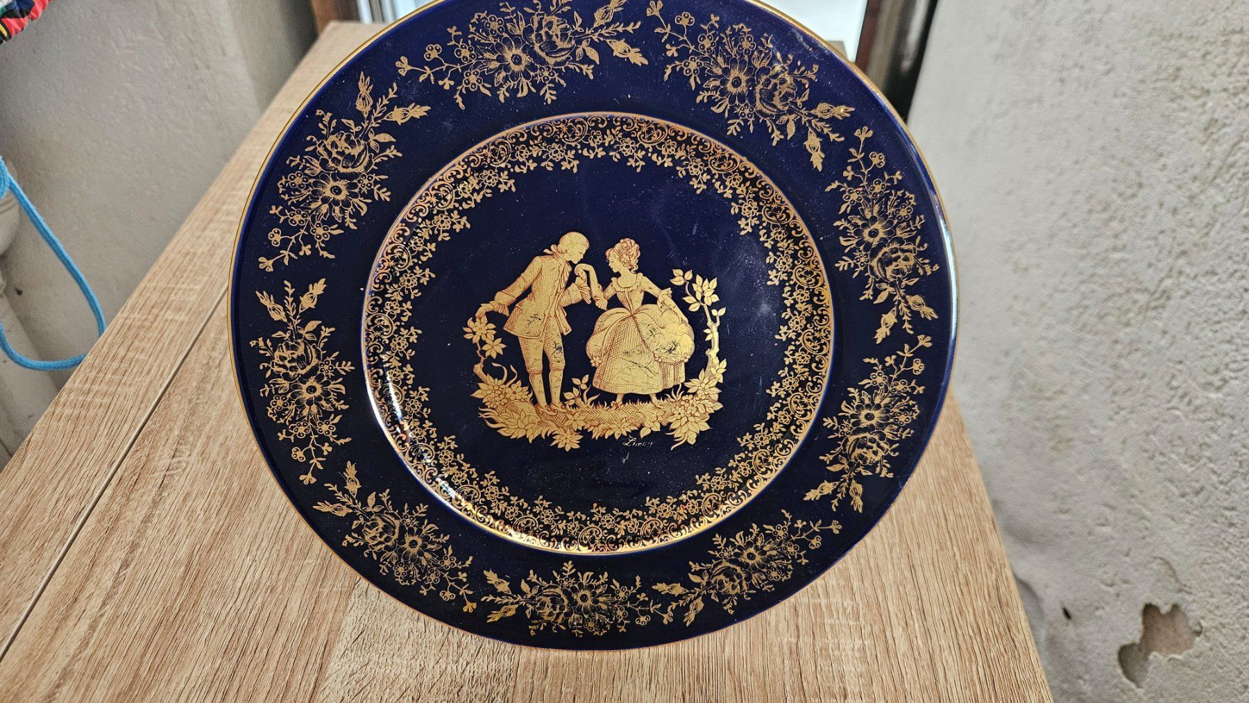 Piatti: Piatto blu e oro Limoges – Usato da Melano venduto da H-Sara