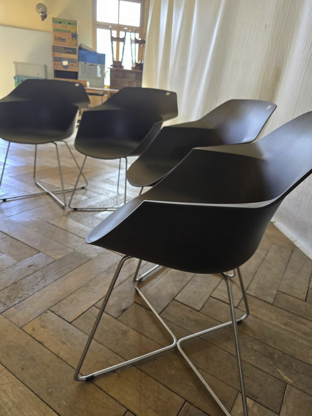 Pfister Chaises: 4 Schöne Designerstühle – D'occasion à Brügg BE par TSP02 5