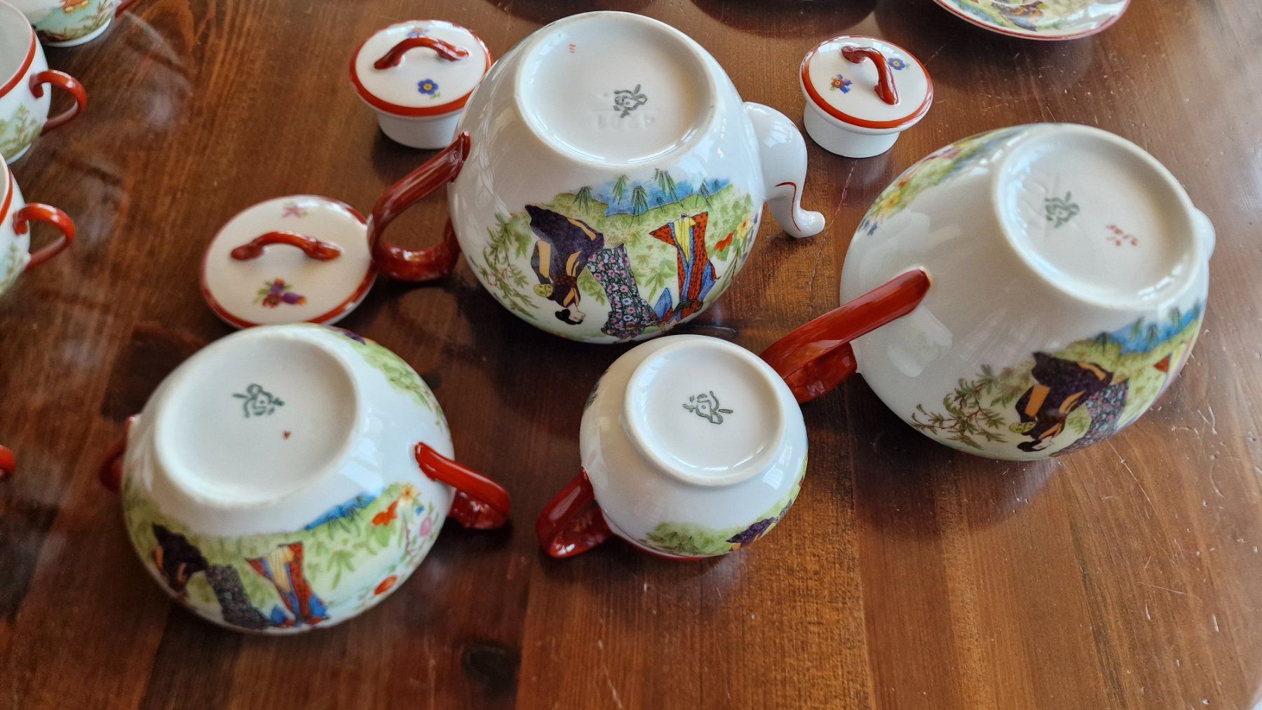 Services de table: Japangeschirr  -  34teilig – D'occasion à Röthenbach i. E. par Heureka5 7