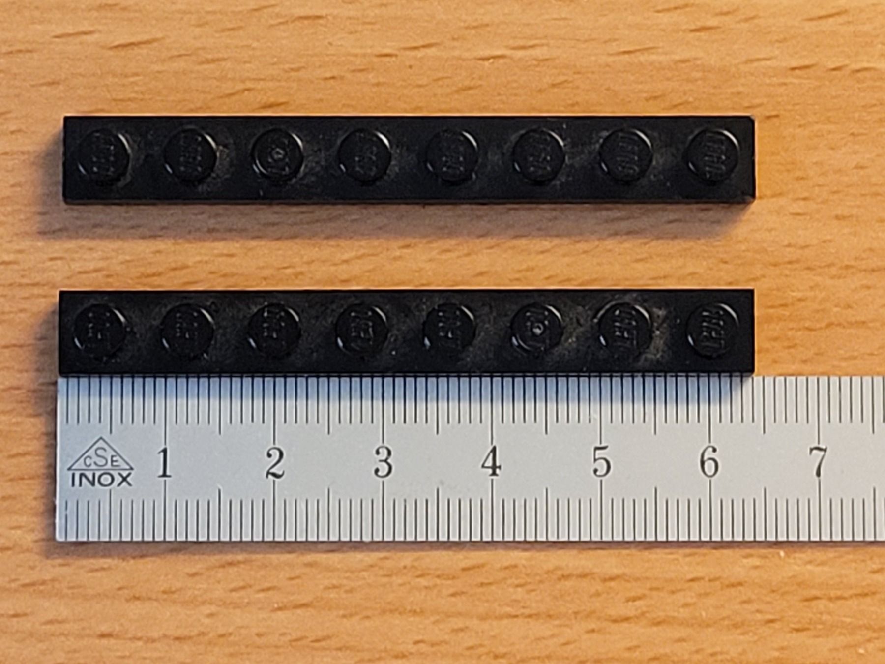 Lego Kit di costruzioni: Lego - 2 pièces noires plates à 8 tenons – Usato da Payerne venduto da tintin08 3