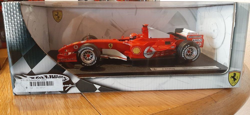 Ferrari F2005 Michael Schumacher – GP Allemagne 1/18 Hot Wheels G9727 – Occasion état Neuf