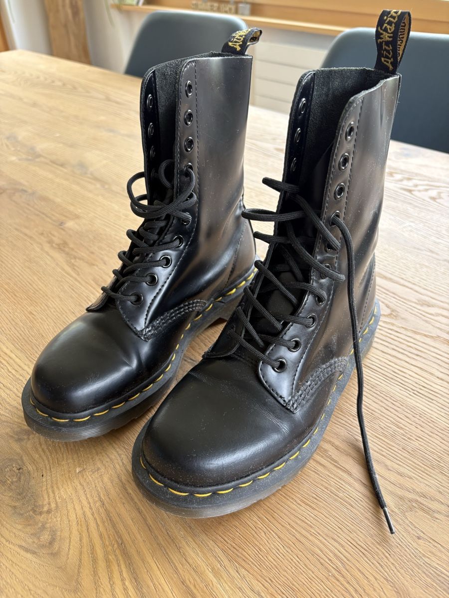 Dr. Martens Scarpe da donna: Dr. Martens, 10-Loch, Gr. 38 – Usato da Ried-Brig venduto da viv_pd9g