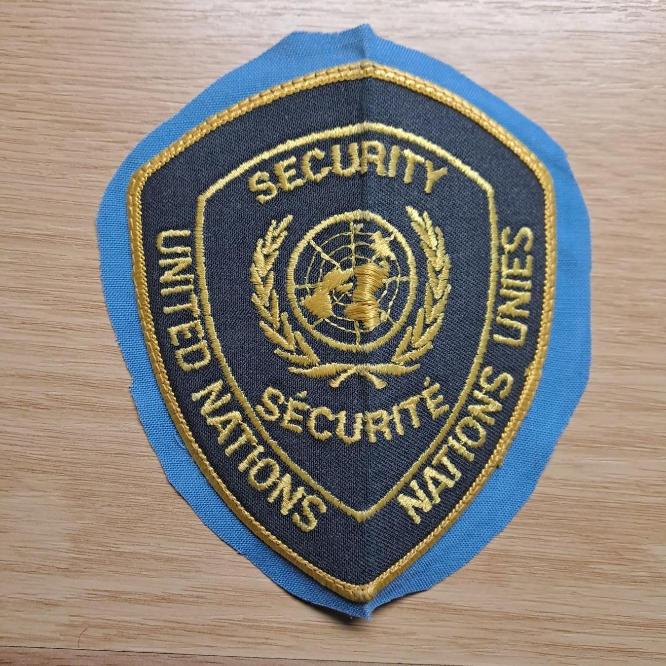 Schweizer Armee Plaketten & Abzeichen: SECURITY UNITED NATIONS – Gebraucht aus Gipf-Oberfrick von Mig_29
