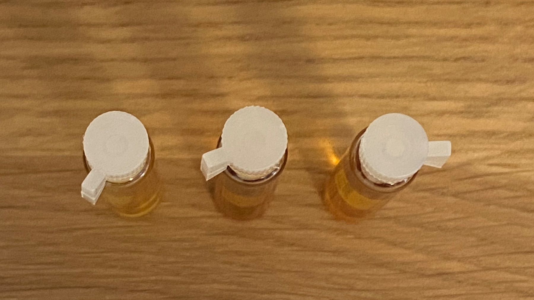 Profumi & Eau de Toilette: ANNICK GOUTAL 3 échantillons Sables etc. VINTAGE 2007 – Nuovo (secondo la descrizione) da Genève venduto da kik_8jd6 2