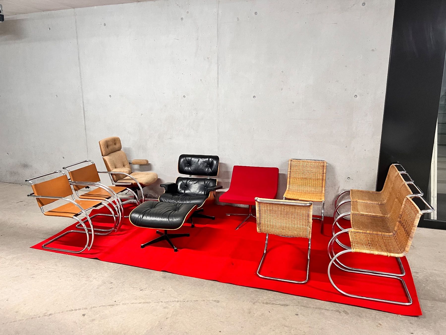 Eames Chaises: DESIGN-KONVOLUT - EAMES- MIES V. D. ROHE - OFFECT - GIROFLEX – D'occasion à Ermatingen par DEESSEM