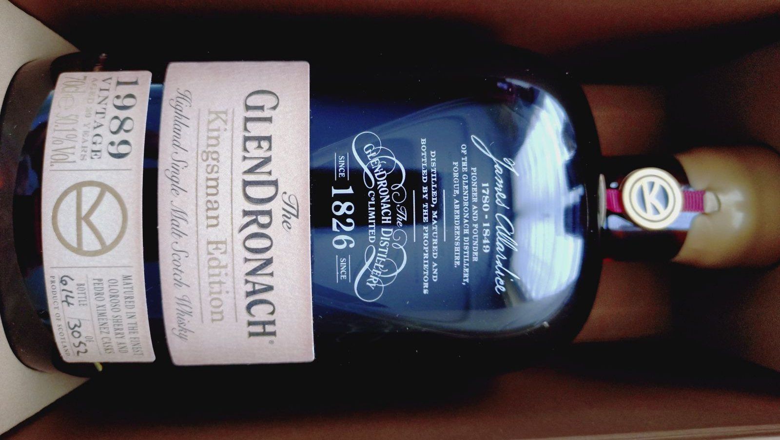 Glendronach Bevande alcoliche: GlenDronach Kingsman Edition 1989 – Nuovo e nell'imballaggio originale da Grüningen venduto da Stargazer 4