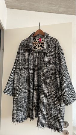 Mantel, schwarz weiss