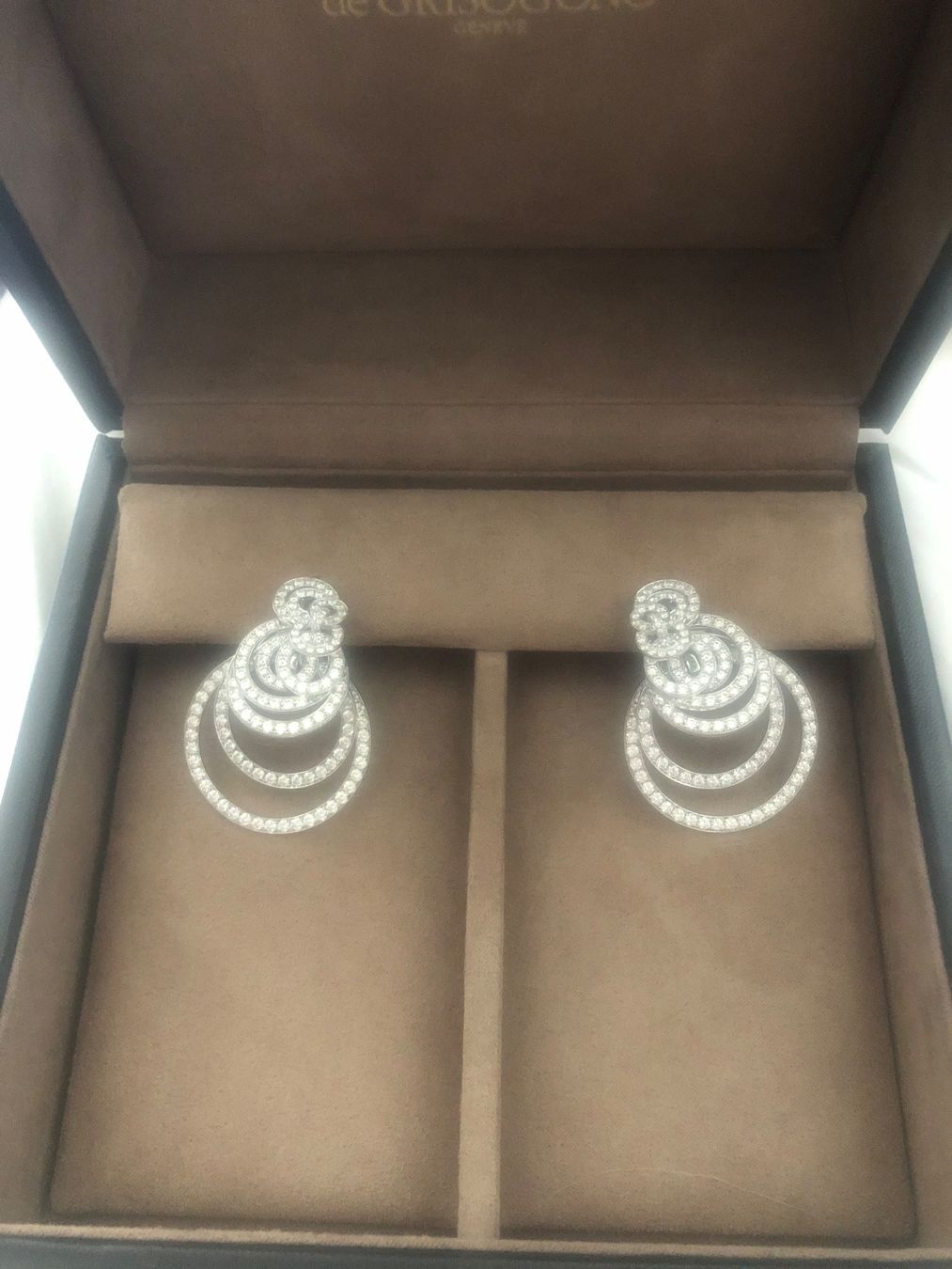 Orecchini pendenti & Orecchini a lobo: De Grisogono Earrings Gipsy neu – Nuovo e nell'imballaggio originale da St. Moritz venduto da Capricorn88