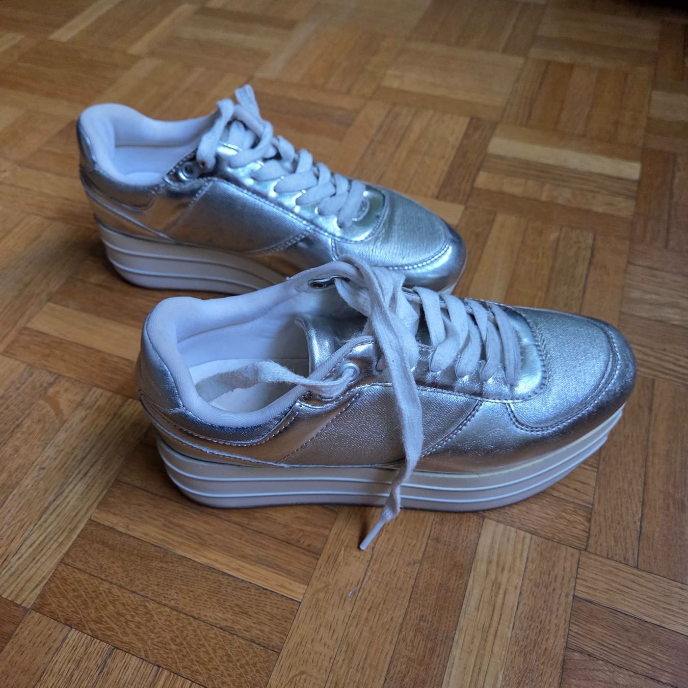 Zara Scarpe da donna: Baskets compensées argentées Zara 36 – Usato da Onex venduto da AF. 4