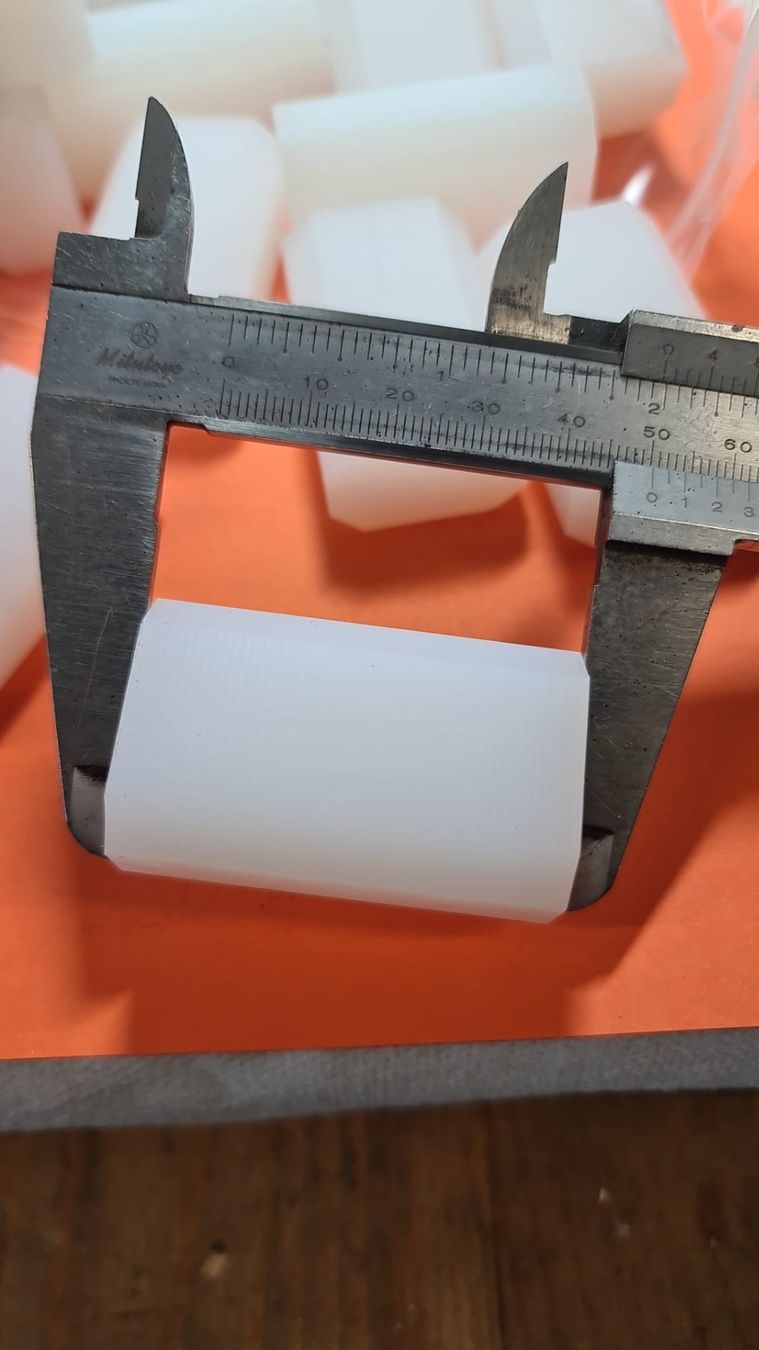 Instruments de musique: Nylon (PA6) – D'occasion à Egerkingen par ogi3131 3
