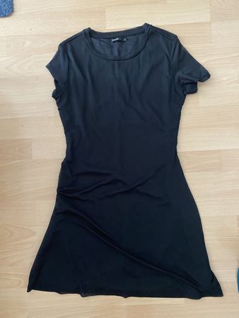 Schwarzes Sommerkleid Gr M