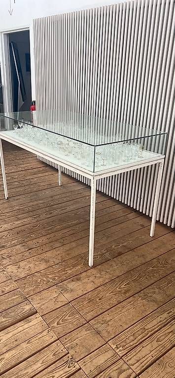 Vetrine: Vitrinen Tisch Vintage – Usato da Gunzwil venduto da vintage-bazaar