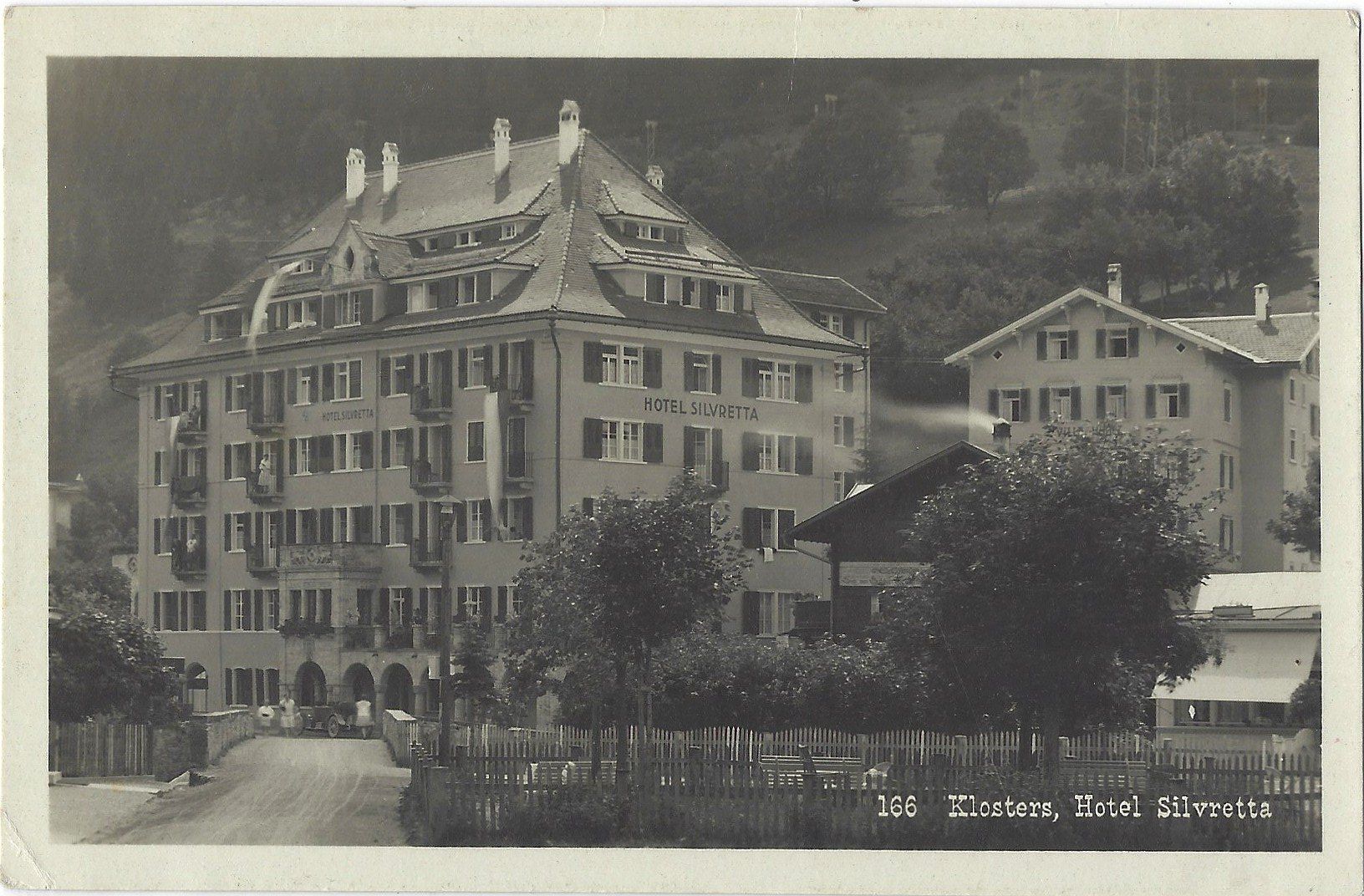 Cartes postales: 166    Klosters,  Hotel  Silvretta – D'occasion à Bütschwil par Jackson1A