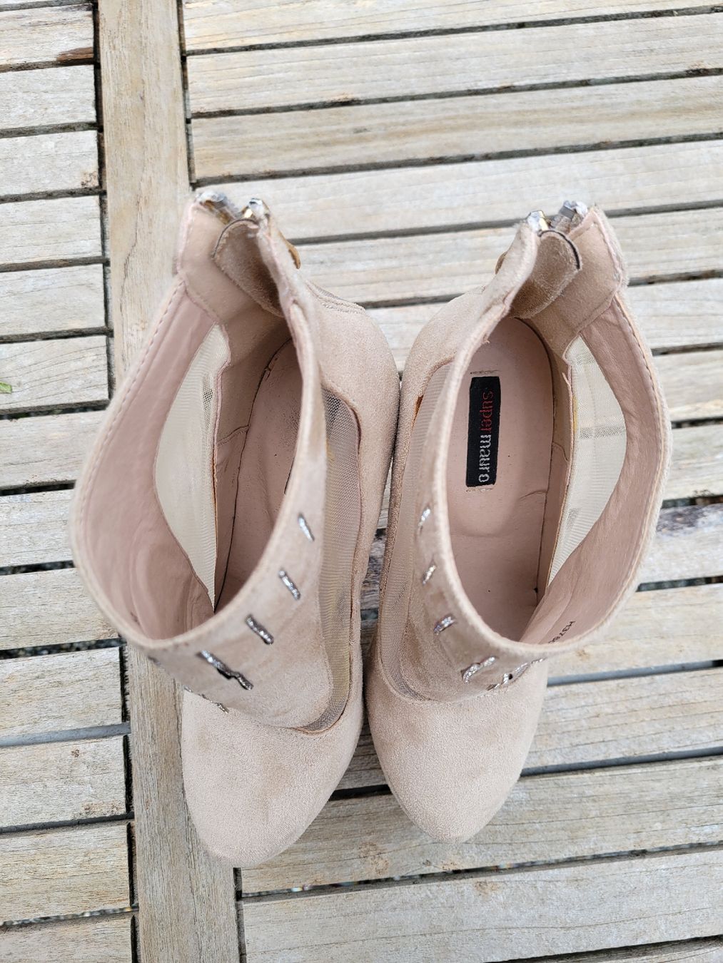 Damenschuhe: Elegante High Heels beige mit roter Sohle – Gebraucht aus Kesswil von mie_g89p 3