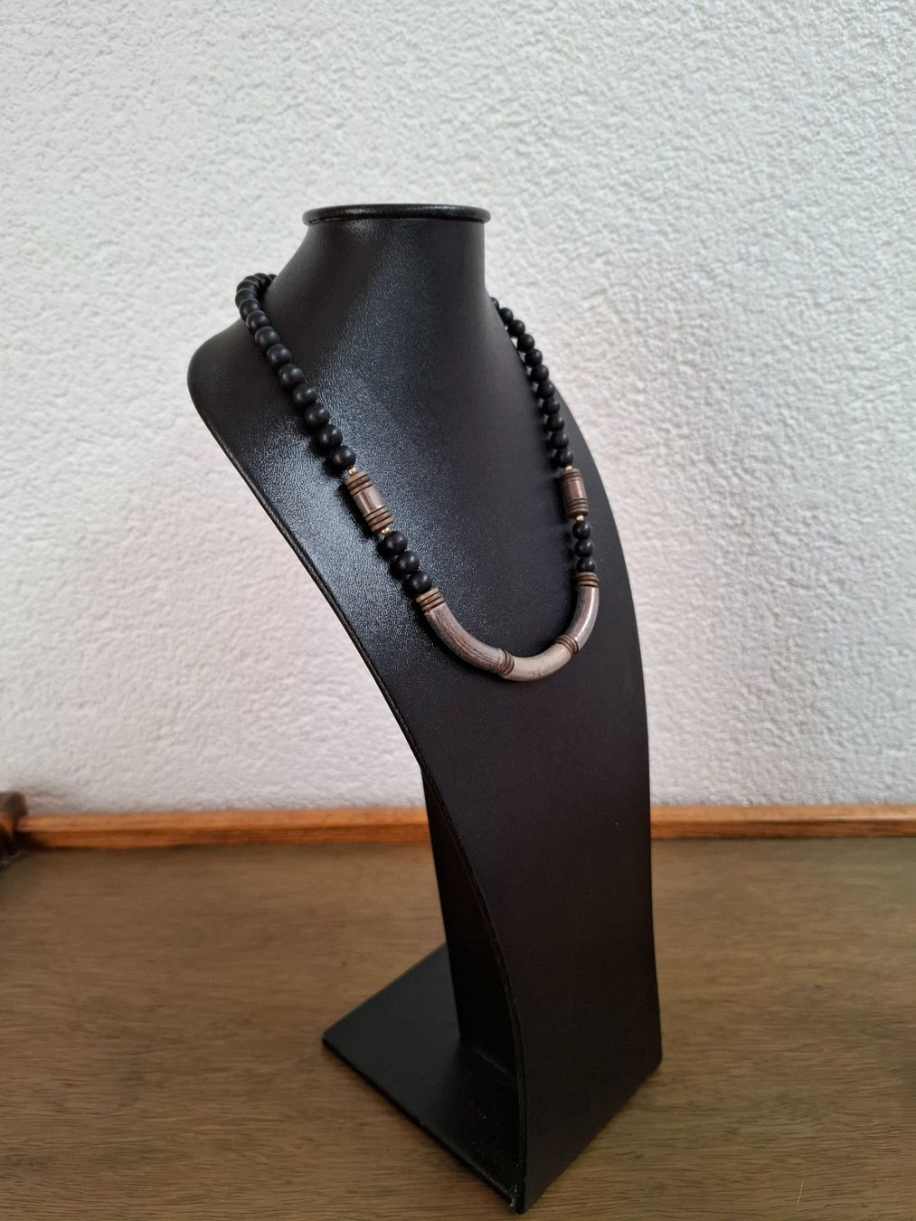 Catenine: Collier Ethnique - Perle et bois – Usato da Meinier venduto da Gattuso22 3